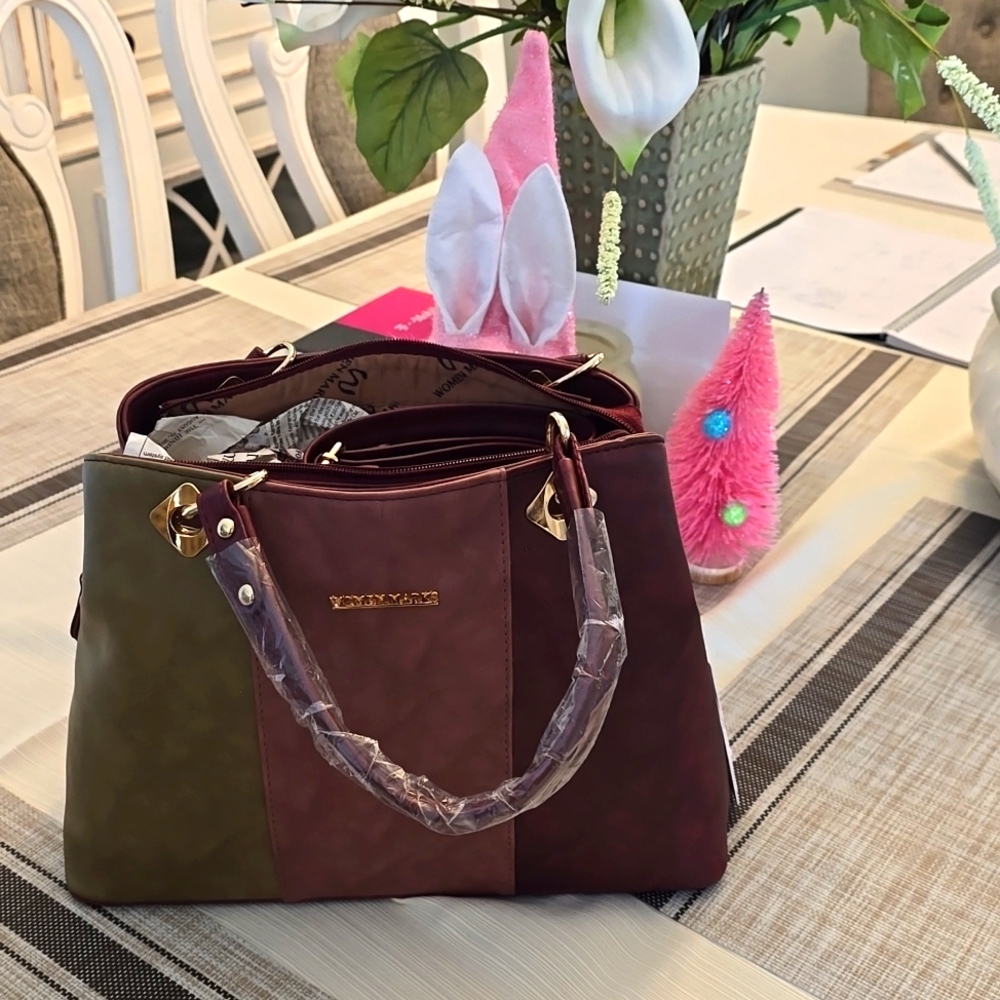 Woman Marks Pocketbook